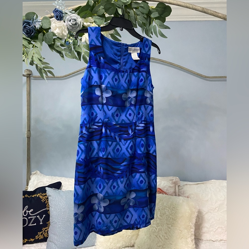 Jessica Howard Tropical Blue Hawaiian Sleeveless Tank Dress. Lined. Back zipper.